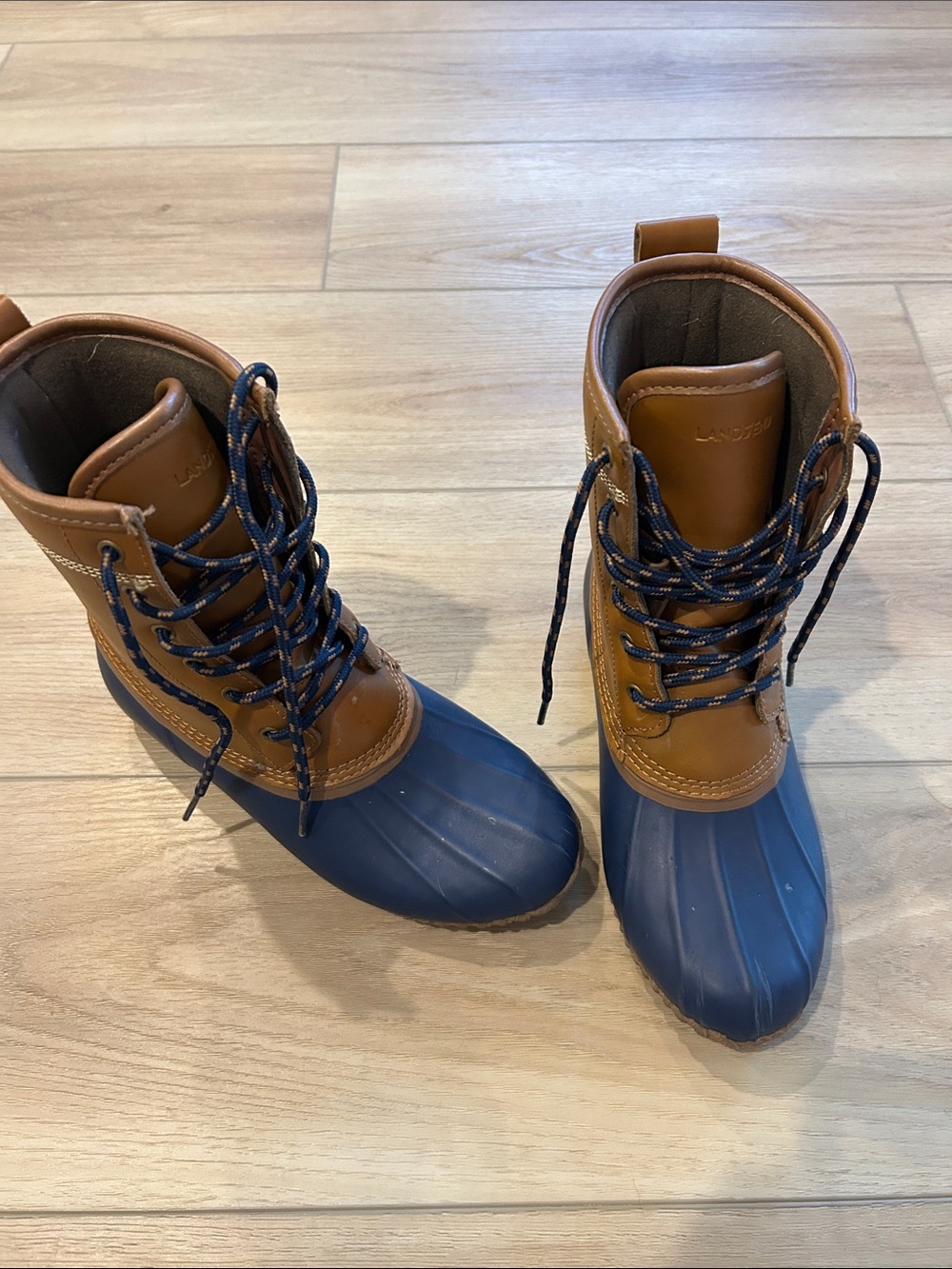 Lands End women’s duck boots size 6